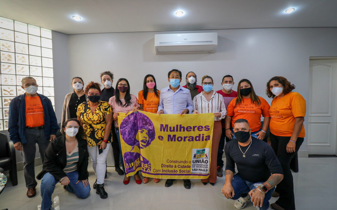 Prefeito Aprígio recebe representantes da Associação Habitacional do Bem Viver parceira do Projeto Santa Terezinha III
