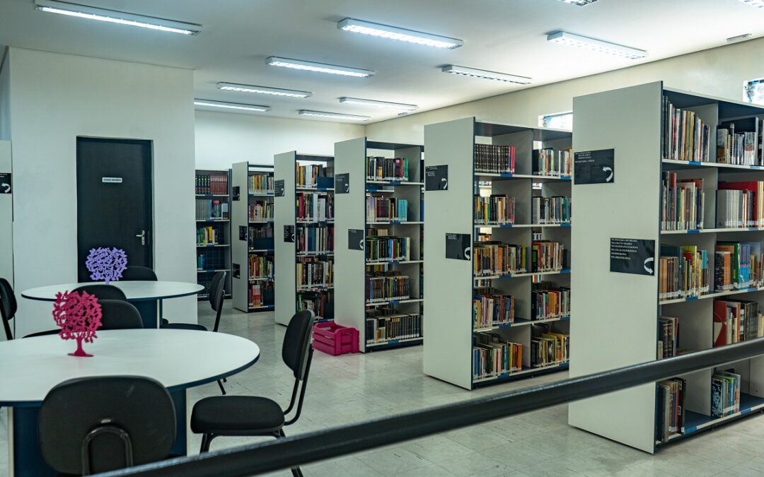 Visite a Biblioteca Municipal Castro Alves de Taboão da Serra
