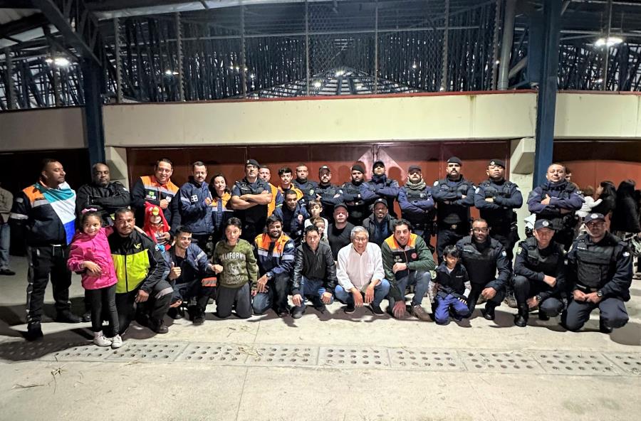 Itapecericanos voluntários que ajudaram nossos irmãos do Sul são recebidos com oração, emoção e aplausos