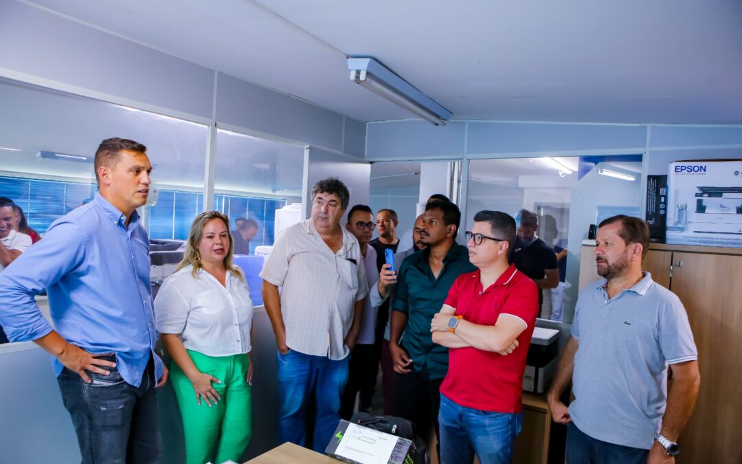 Prefeito Engenheiro Daniel faz visita técnica nas secretarias