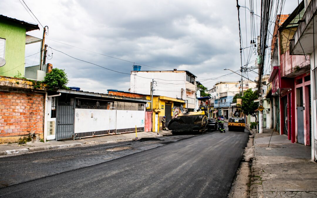 Secretaria de Obras de Taboão da Serra inicia recapeamento de ruas e avenidas