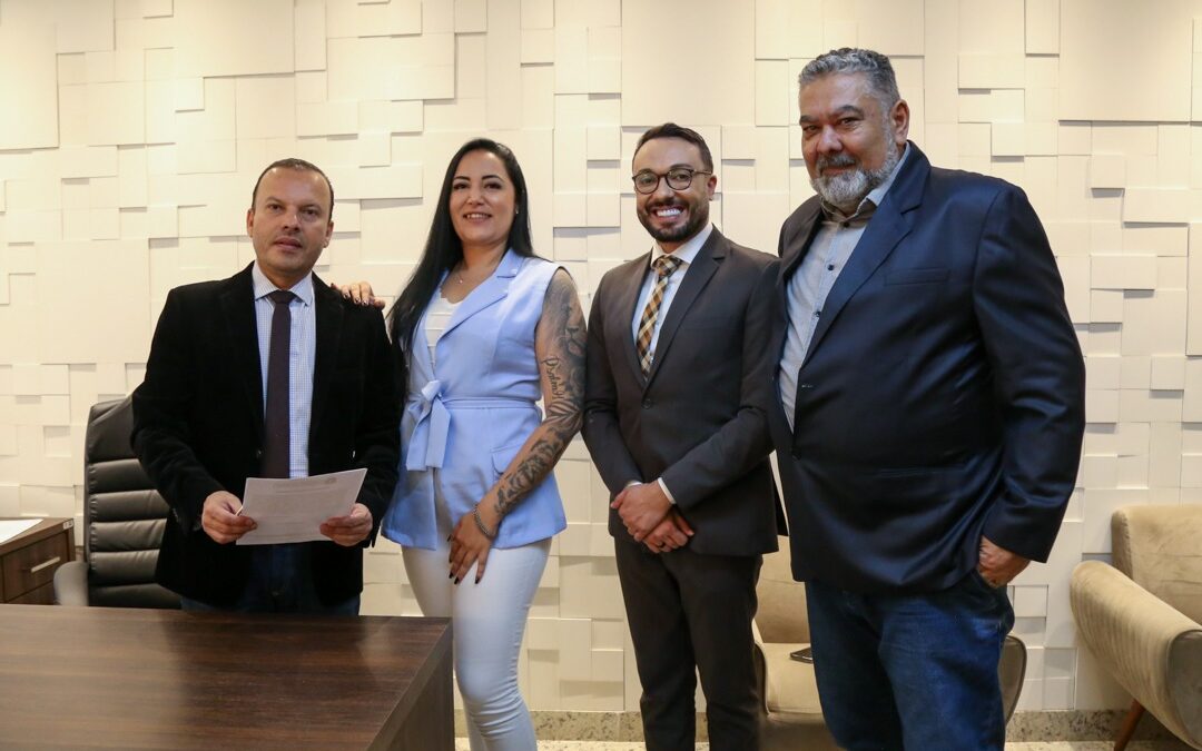 Câmara de Taboão da Serra empossa suplente do União Brasil após vereador selicenciar e assumir cargo de secretário