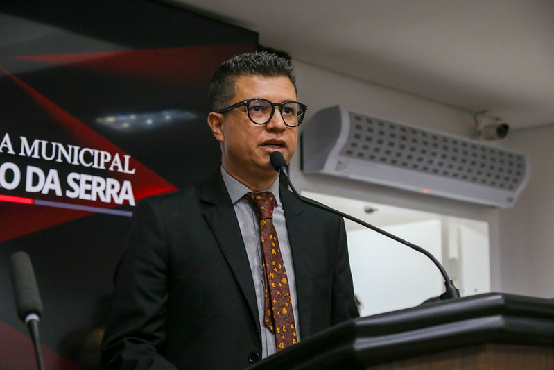 Câmara aprova 2 projetos de lei: Programa Escolas Cívico-Militares e multa paraconcessionárias que não efetuam o tapa buraco