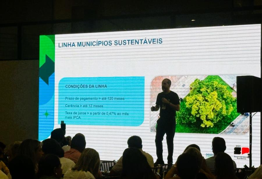 Itapecerica da Serra é representada em importante fórum de Desenvolvimento Econômico