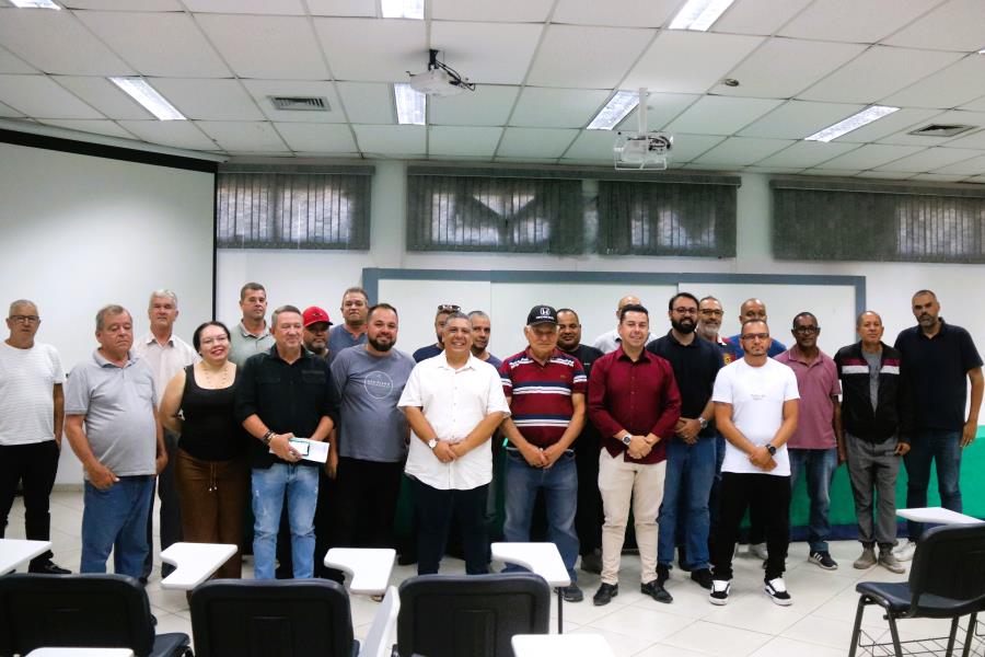 Taxistas são recebidos na Prefeitura para discutir melhorias após aprovação de Projeto de Lei na Câmara