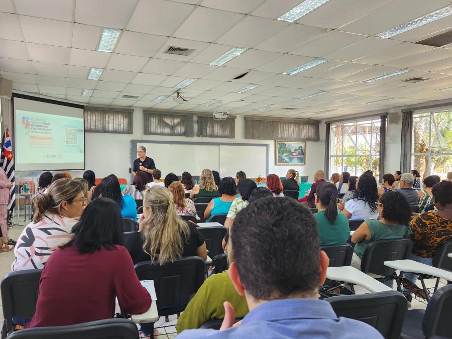 Plenária discute assédio moral na preparação para a 5ª Conferência de Saúde do Trabalhador e da Trabalhadora
