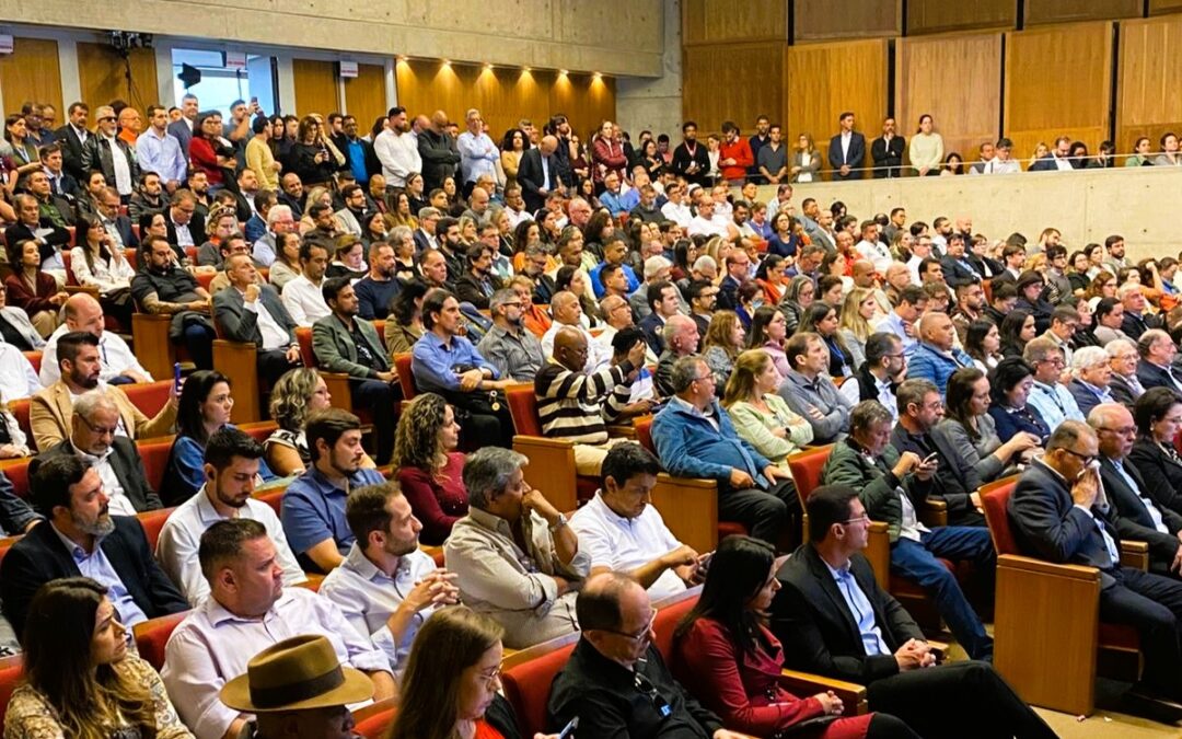 Itapecerica da Serra participa de evento da CDHU que define diretrizes do Plano de Desenvolvimento Urbano e Habitacional