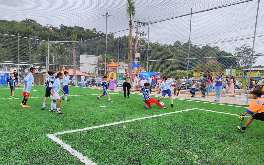 Prefeitura reinaugura Praça da Mombaça totalmente revitalizada
