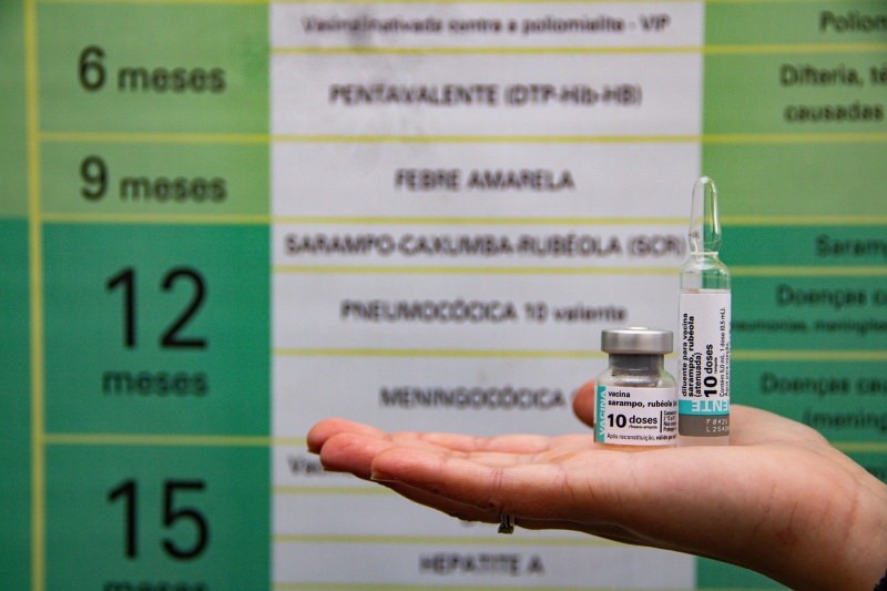 Secretaria Municipal de Saúde aplica dose zero contra o sarampo em bebês de 6 a 11 meses