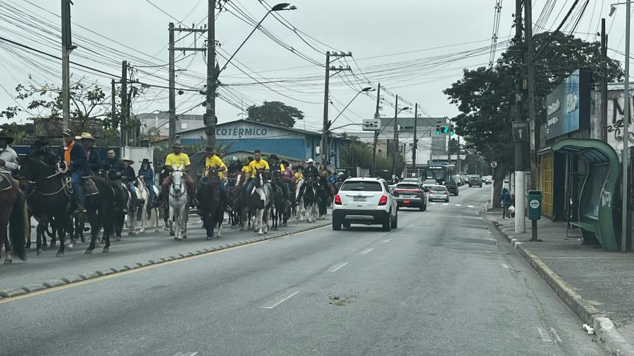 Desfile de Cavaleiros: Evento foi prelúdio da 64ª Romaria a Pirapora do Bom Jesus