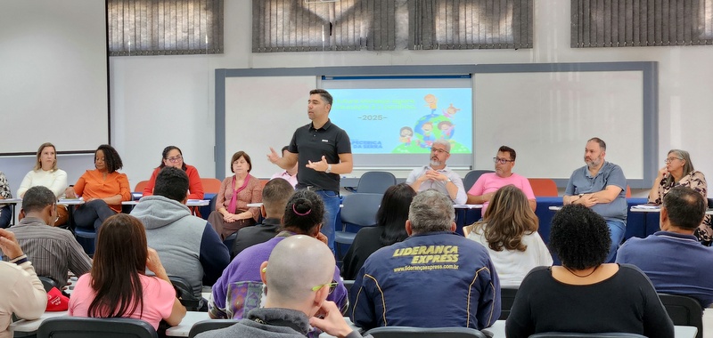Prefeitura anuncia projeto que manterá atendimento a alunos do Arco Íris