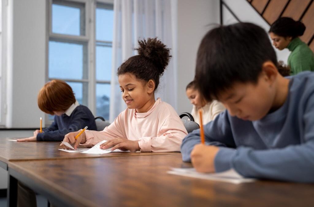 Alunos da rede municipal passam por Avaliação da Educação Básica; perspectiva é de melhora no IDEB
