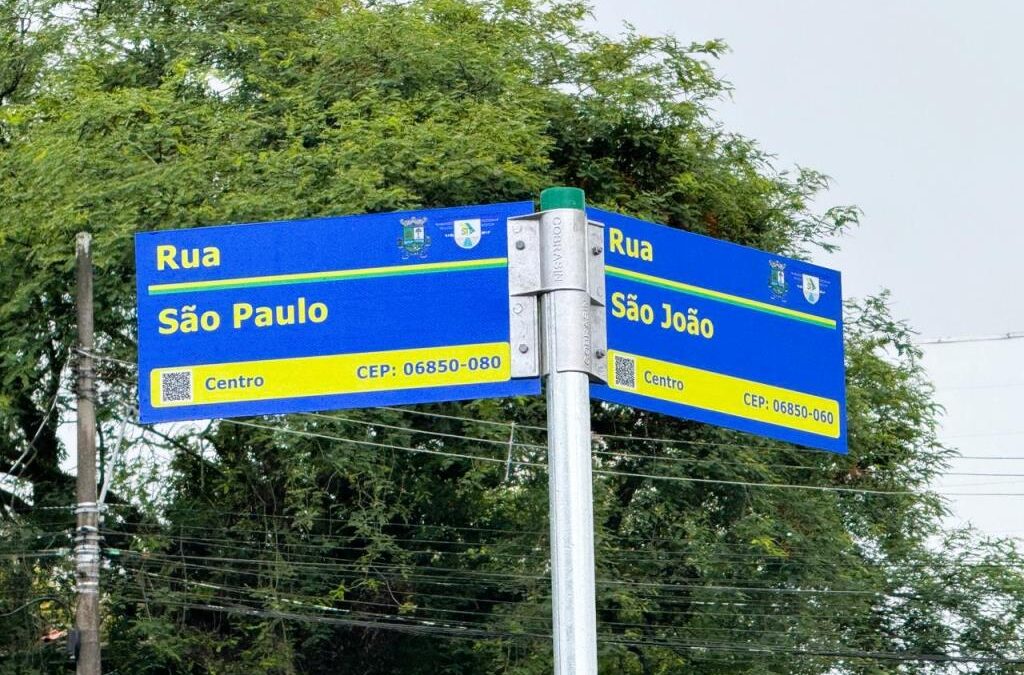 Itapecerica da Serra instala novas placas com QR Code que contam a história das ruas