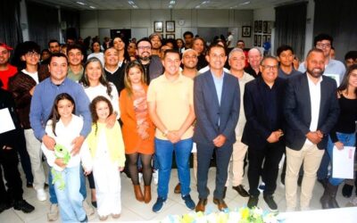 Prefeitura de Itapecerica da Serra entrega certificados de cursos gratuitos de TI em parceria com o SENAI