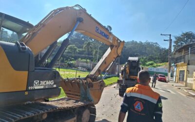 Defesa Civil inicia ações de desassoreamento na região da Vila Geni e Jardim Itapecerica