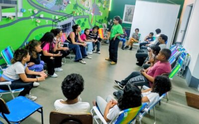 CRAS Scândia leva jovens à Escola Livre de Educação Ambiental para atividade sobre uso consciente da água