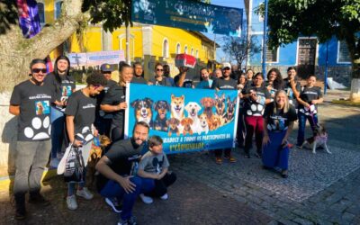 Cãominhada mobiliza população e garante adoção de animais em Itapecerica da Serra