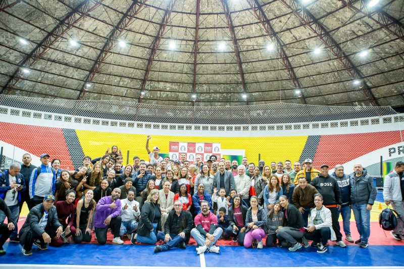 Ginásio Ayrton Senna recebeu estrelas do atletismo no Dia do Desafio