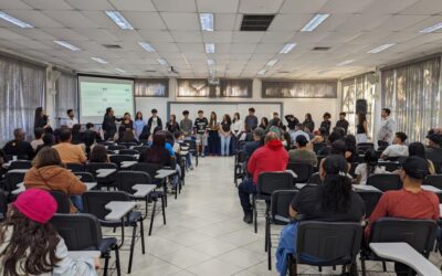 Prefeitura de Itapecerica da Serra forma 400 alunos em curso de Língua Inglesa para adolescentes