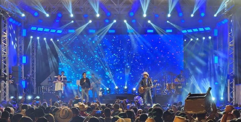 Show de Guilherme & Santiago encerra a 65ª Romaria de Itapecerica da Serra